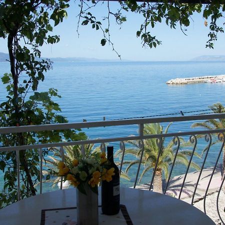 Apartments Sonja - By The Sea Zivogosce Bagian luar foto