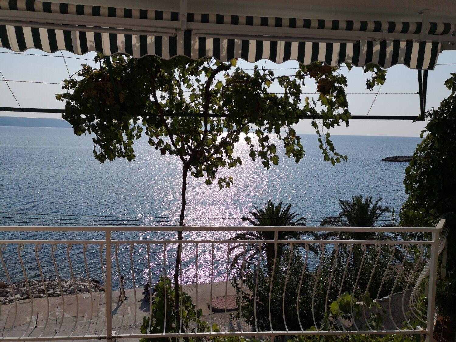 Apartments Sonja - By The Sea Zivogosce Bagian luar foto
